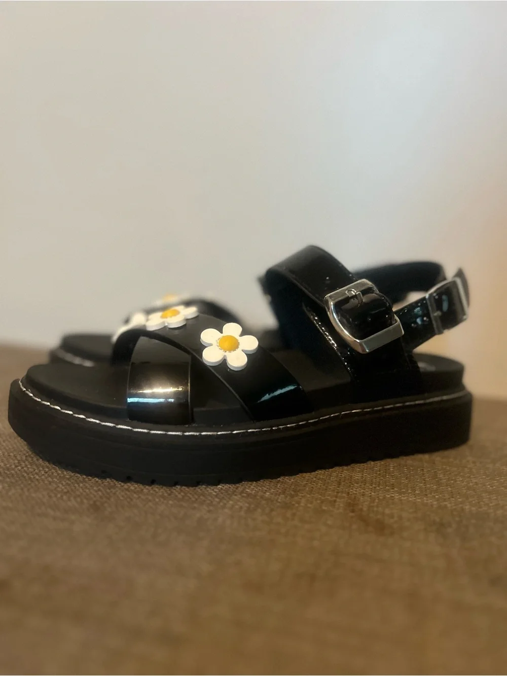 Wonder Nation Kids Black Daisy Accent Sandals